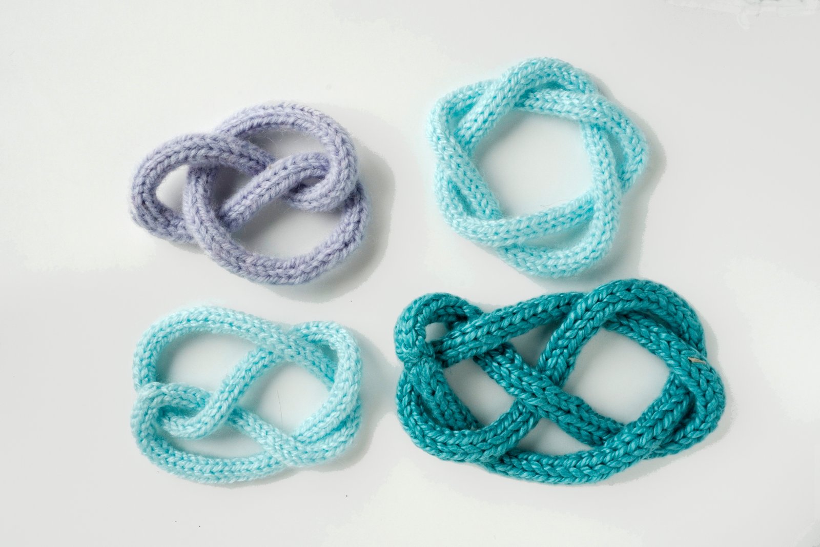 EEN WISKUNDIGE KNOOP PUNIKKEN